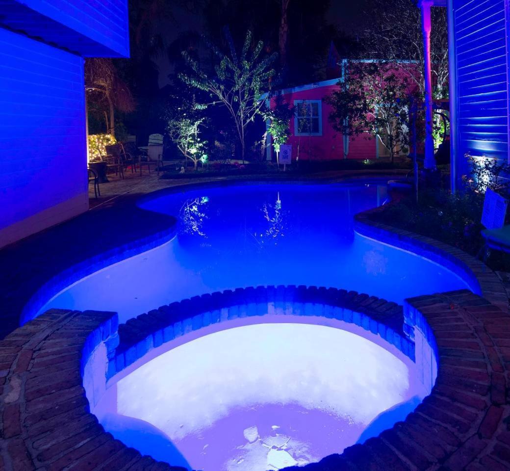 4 Bedroom - Sleeps 8! Celebrity Villa Next To Frenchman St นิวออร์ลีนส์ ภายนอก รูปภาพ