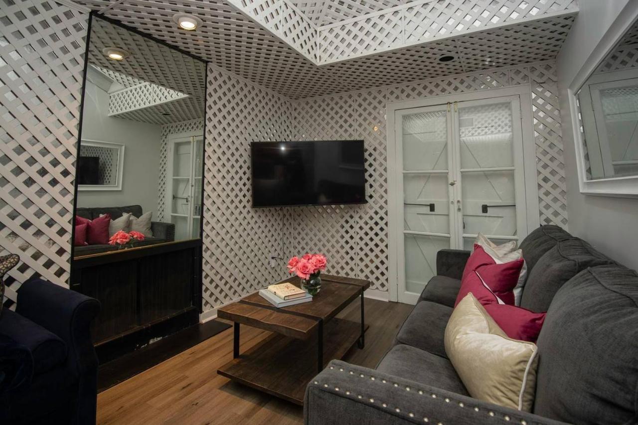 4 Bedroom - Sleeps 8! Celebrity Villa Next To Frenchman St นิวออร์ลีนส์ ภายนอก รูปภาพ